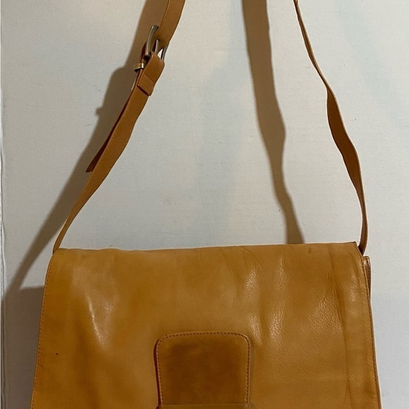 Kenneth Cole Unisex Brown leather messenger bag - Picture 10 of 13